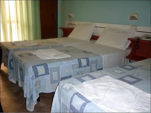 Hotel Maena Rimini 2*,